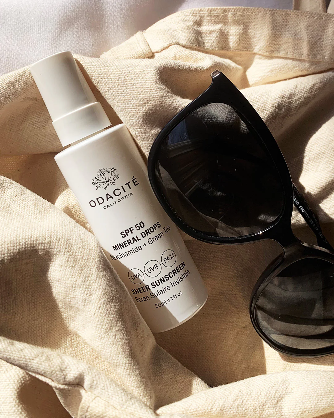 SPF50 Mineral Drops Niacinamide + Green Tea Écran Solaire - Image 3